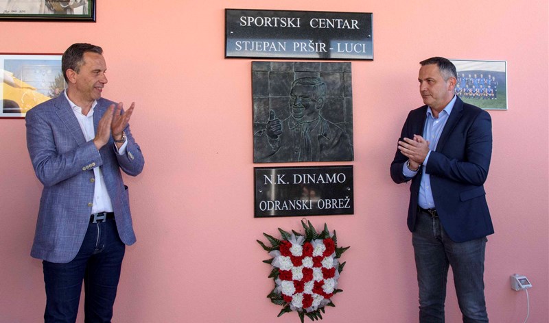 Video: Čelnici HNS-a uveličali preimenovanje igrališta Dinama u Sportski centar Stjepan Pršir - Luci