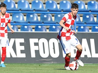 Video: Hrvatska startala pobjedom protiv Uzbekistana