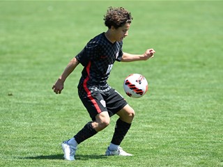 Lovro Chelfi potpisao za Barcelonu