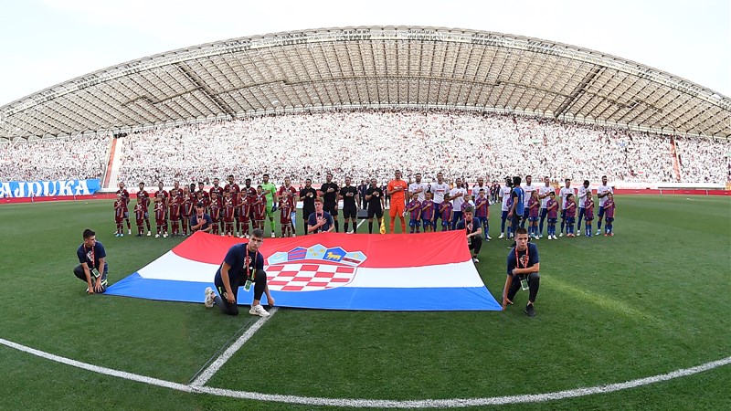 Novčane kazne za Hajduk i Rijeku
