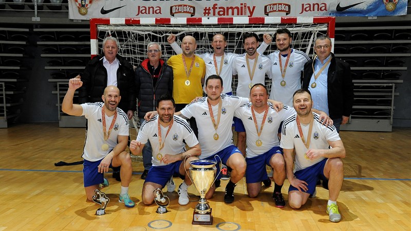 Rekordan broj momčadi na 21. Hrvatskom dvoranskom nogometnom prvenstvu za veterane