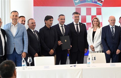 HNS i Vlada RH potpisali sporazum o darovanju zemljišta za izgradnju nogometnog kampa