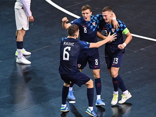 U-19 reprezentacija igra međunarodni turnir u Nantesu