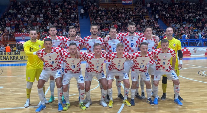 Mavrović: "Publici kapa do poda, zato još više boli ovaj poraz. Okrećemo se Njemačkoj i Slovačkoj"