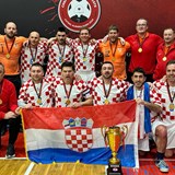 Hrvatska svećenička futsalska reprezentacija osvojila srebro na Euru