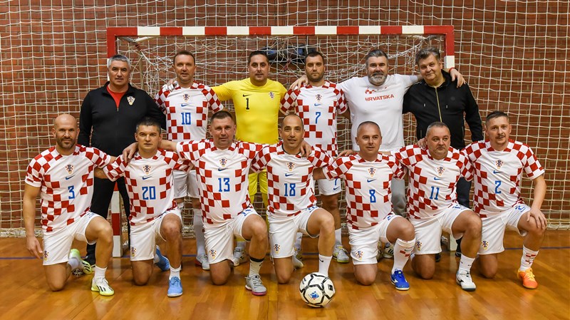 Reprezentacija veterana HNS-a uveličala turnir u vojarni 1. hrvatski gardijski Zbor