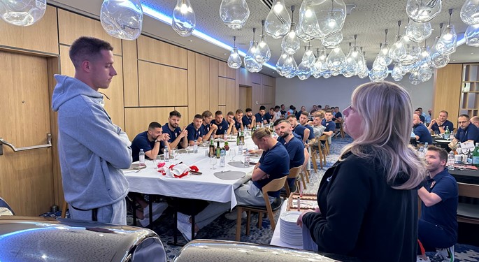 Slavljenička torta u čast osvajača Europske lige Marija Pašalića