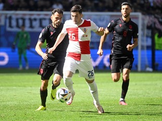 Baturina strijelac i asistent u golijadi Coma protiv Torina