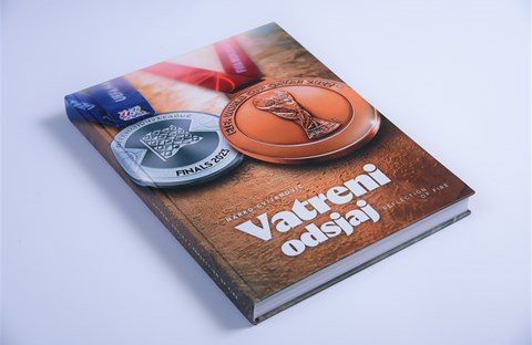 Knjiga “Vatreni odsjaj” dostupna u službenom web shopu HNS-a