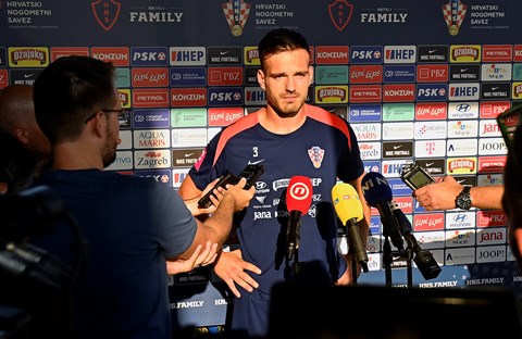 Pongračić: “Jako sam sretan transferom u Fiorentinu”