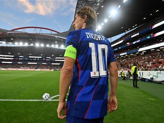 Luka Modrić još jednom osvojio Trofej nogometaš