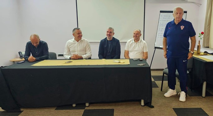 Predsjednik Kustić posjetio futsalsku reprezentaciju uoči odlaska na SP