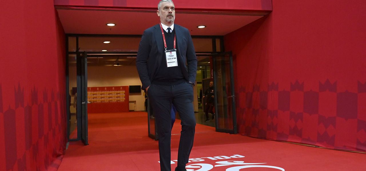Stipe Pletikosa u uglednom društvu Uefine studijske grupe za Ligu prvaka
