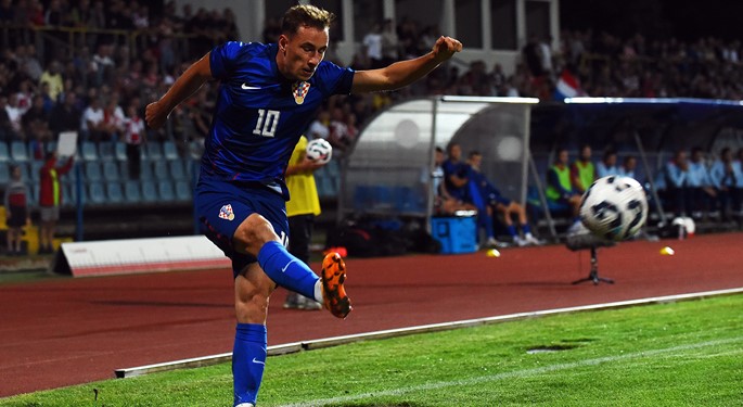Lovro Zvonarek preselio u portugalsku Estrela Amadoru