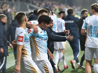 Hajduk i Rijeka identičnim scenarijima do visokih pobjeda u derbijima