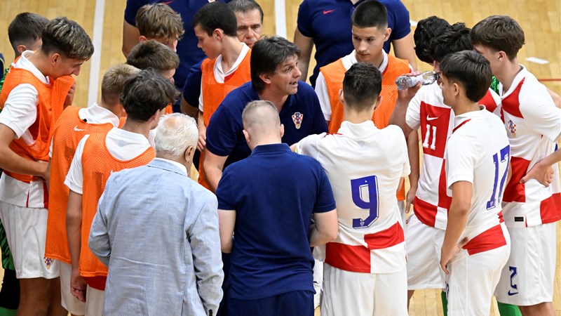 Futsalska U-15 i U-17 reprezentacija na ljetnom kampu u Prelogu