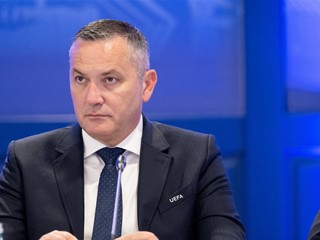 Predsjednik Kustić na sjednici Izvršnog odbora Uefe u Bilbau