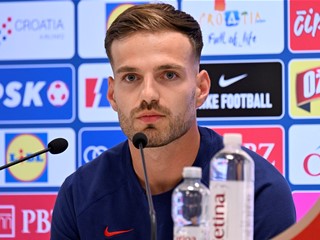 Pongračić: “Odlična igra protiv Gibraltara je priprema i za Češku"