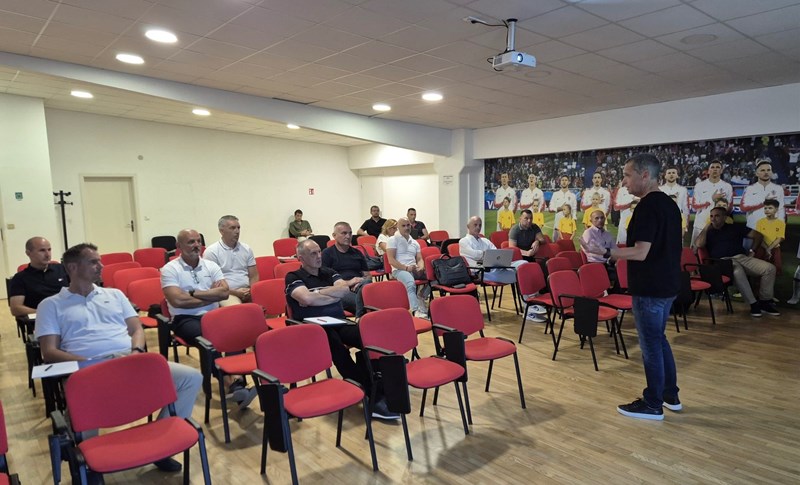 Održan seminar nogometnih sudaca elitne skupine SuperSport HNL-a