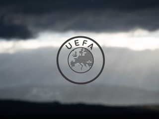 UEFA kaznila HNS zbog incidenata na utakmici protiv Španjolske