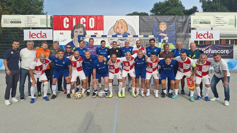 Revijalna utakmica veterana Hrvatske i legendi Dinama