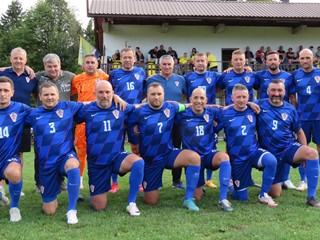 Reprezentacija veterana Hrvatske uveličala 36. obljetnicu NK Oštarije