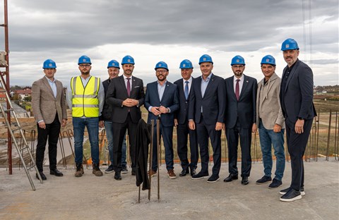 Kustić s Bačićem, Glavinom i Ačkarom u obilasku gradilišta budućeg kampa HNS-a