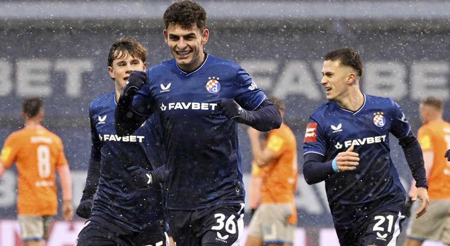 Dinamo uvjerljiv protiv Varaždina