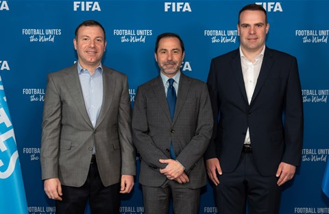 Josip Tomaško na radnim sastancima u pariškom uredu Fife