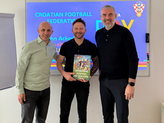 HNS hosted a mentor of the UEFA Playmakers project and presented its work