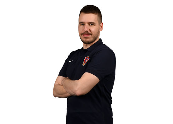 DOMINIK KUMEK