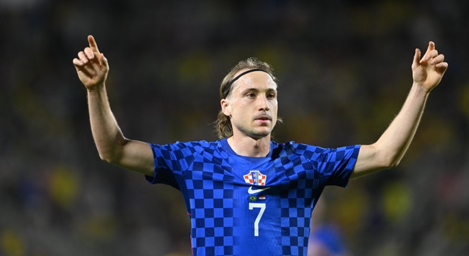 Lovro Majer karijeru nastavlja u AEK-u