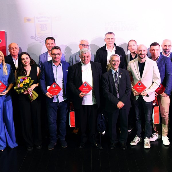 Jurici Gizdiću posmrtno nagrada za životno djelo