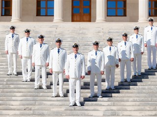 Nova pjesma klape “Sveti Juraj“ Hrvatske ratne mornarice posvećena Vatrenima