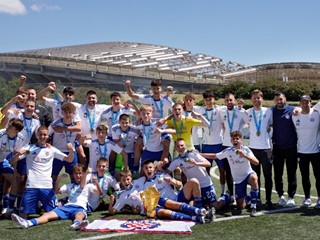 Kadetima Dinama i pionirima Hajduka medalje i pehari za titule prvaka Hrvatske