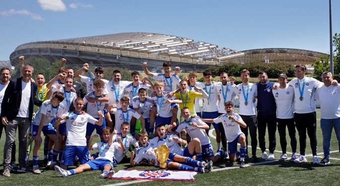 Kadetima Dinama i pionirima Hajduka medalje i pehari za titule prvaka Hrvatske