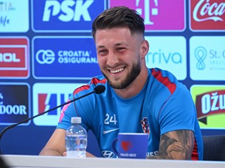 Pašalić: "Pozicije mi nisu problem, najbitnije je igrati za momčad"