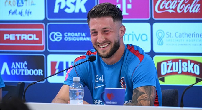 Pašalić: "Pozicije mi nisu problem, najbitnije je igrati za momčad"