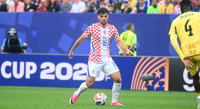 Martin Baturina strijelac, asistent i igrač utakmice u pobjedi Coma kod Napolija