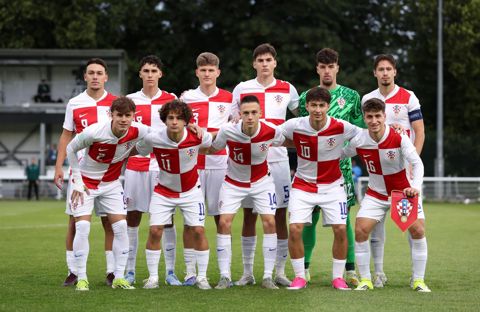 Hrvatska otvorila nastup porazom od Ukrajine