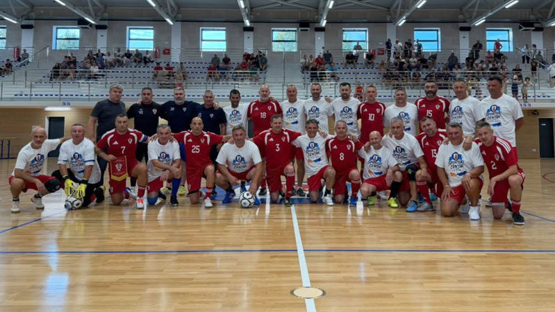 Veteranska reprezentacija uveličala otvaranje nove sportske dvorane u Velikoj Ludini