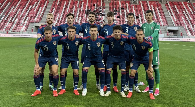 Croatia’s unbeaten run in qualifying ends as Ukraine win in Miskolc