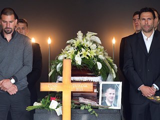 Posljednji oproštaj od Ivana Turine