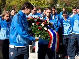 Hrvatske reprezentacije posjetile Markovićev grob