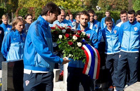 Hrvatske reprezentacije posjetile Markovićev grob