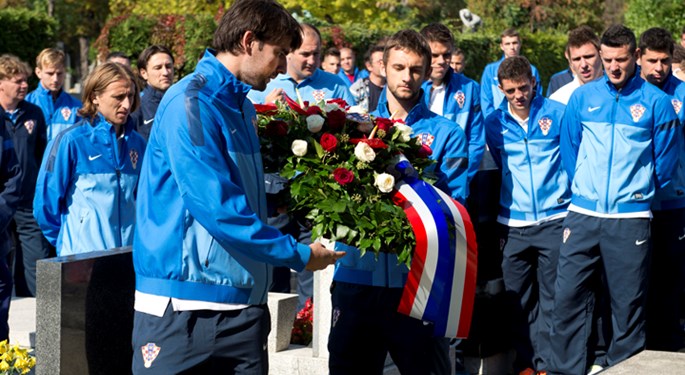Hrvatske reprezentacije posjetile Markovićev grob