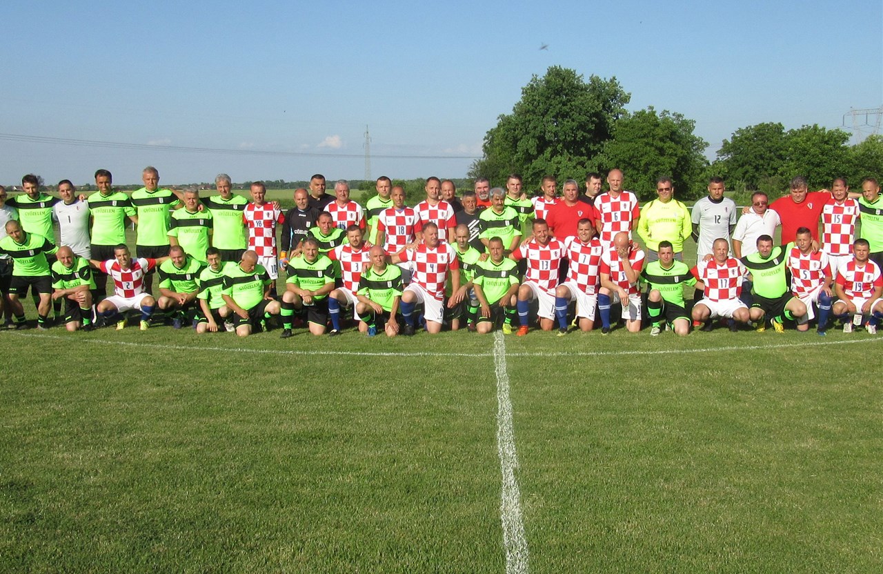 Selekcija veterana HNS-a na proslavi 95. rođendana NK Győzelem Korođ