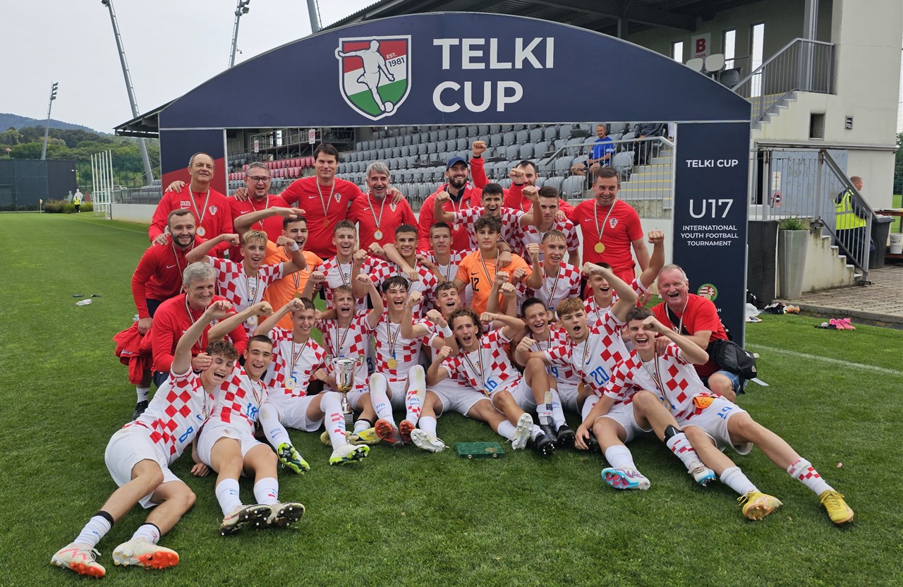 Hrvatska U-17 proslavila prvo mjesto uvjerljivom pobjedom