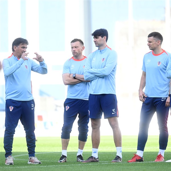 Proslavljeni Vatreni i izbornik Dalić na humanitarnom susretu u Livnu