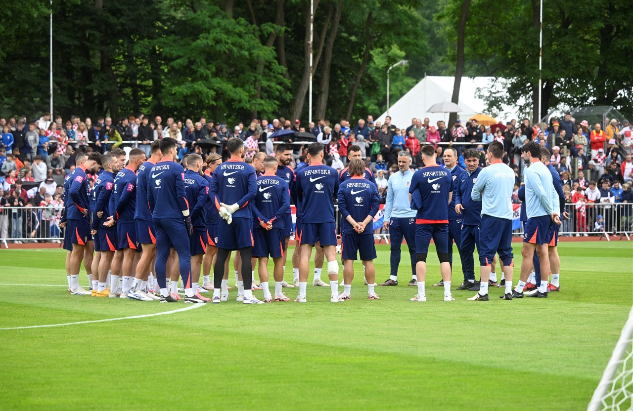 Vatreni održali otvoreni trening u Neuruppinu